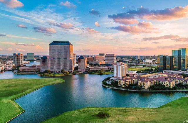 House at Las Colinas-10 min DFW airport, 5 min ToyotaMusicFactory & lake Carolyn