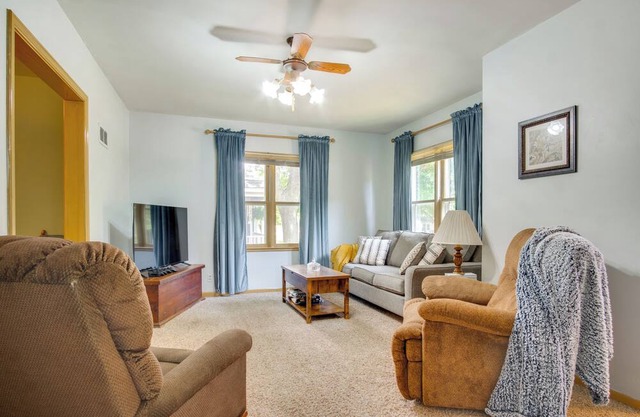Deck & Spacious Yard: Family Home in Rock Rapids!