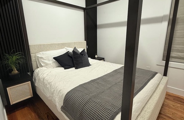Serene 3-bedroom house with AC in Bayonne