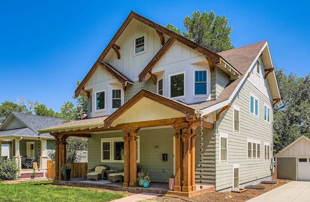 Idyllic Downtown Longmont 5-BDR Retreat