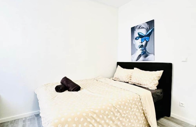 Comfortable Stay Shared Apart 10 Mins to FAC Platz