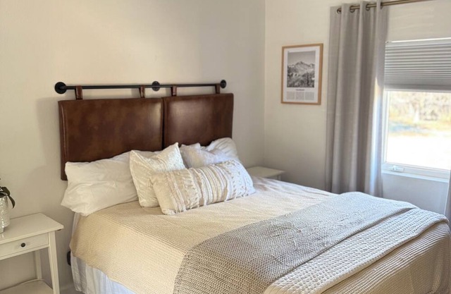 Cozy Littleton Retreat