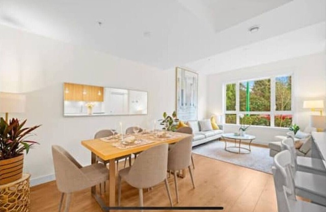 Terrific 4-bedroom townhome in enchanting North Vancouver with AC