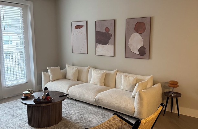 Charming 1-bedroom apartment in fabulous Dallas with AC, f