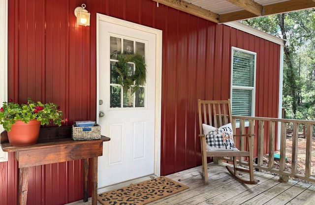 Whitehouse Woods Hideaway