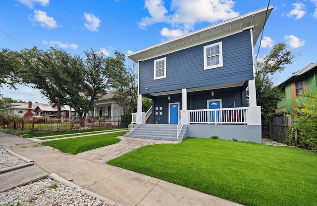 San Antonio Getaway I Near Downtown & Airport