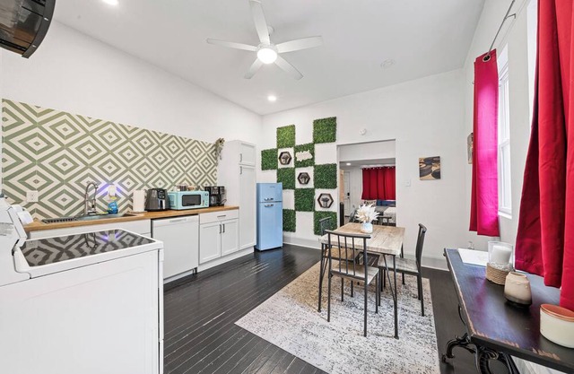 San Antonio Historic Apt l Central & Near Airport