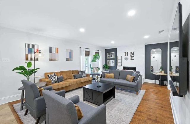 4BR Gem Near Trails S