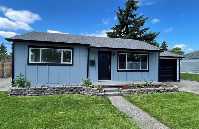 Work from home in luxury - Enjoy living in a fully renovated four bedroom!
