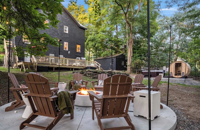 Luxe Hudson Valley Hot Tub Sauna Fire Pit