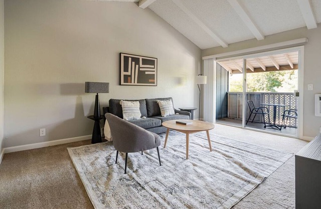 Blueground | West Valley, pool, nr park