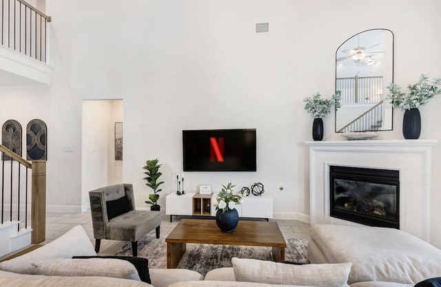 Spacious 4-bed house in lovely Royse City Corporate Stays Private backyard