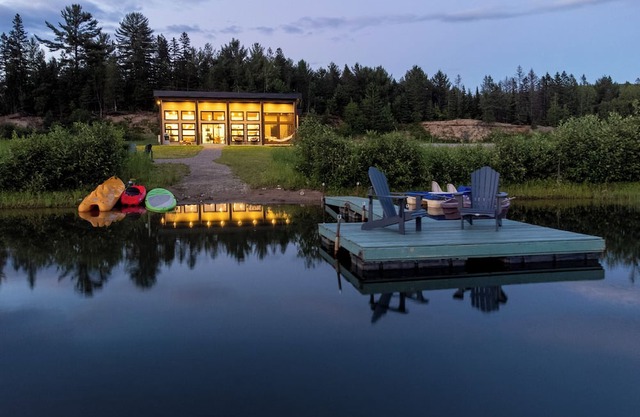 Chalet Le Paz | Lakefront | Spa | Tranquility | Hospitality
