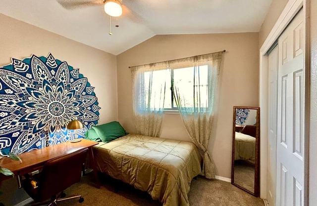 Cozy 3-Bedroom Getaway with Yard, Driveway and Garage