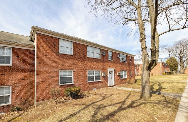 West Hartford Affordable, NEW, & Parking Included