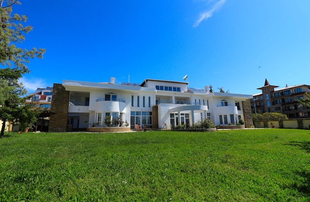 The Beautiful Sea View Mansion in Ravda - Ravda Residence
