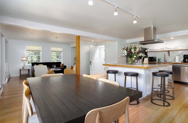 Townhome Connected To Historic Inn & Music Venue