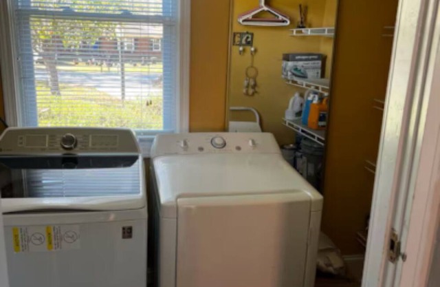Lovely 3-bedroom Home In Greenville!