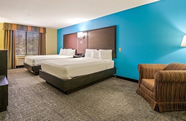 Spacious & Accessible Comfort – 2 Queen Beds, Non-Smoking at Wildwood Inn