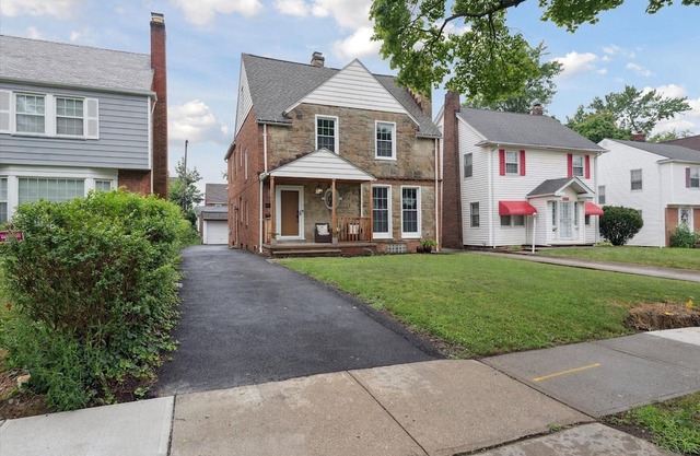 Enjoyable 2 bedroom 1 bathroom in Shaker Heights near universities and hospitals