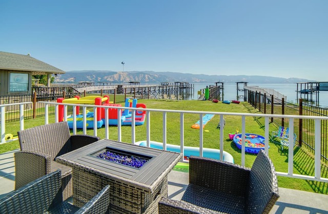 Hot Tub, Views & Dock! Playful Home on Clear Lake