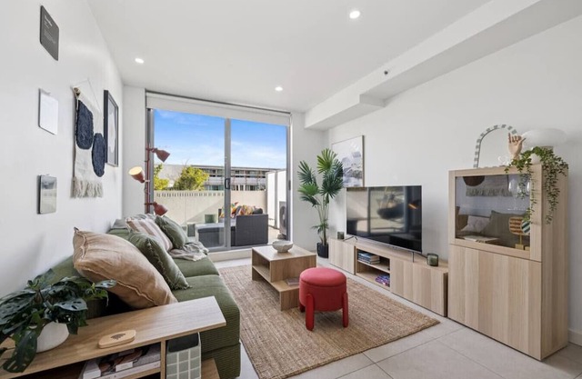 Family Penthouse Apt Lvl 13 w/2 Carparks @Airport