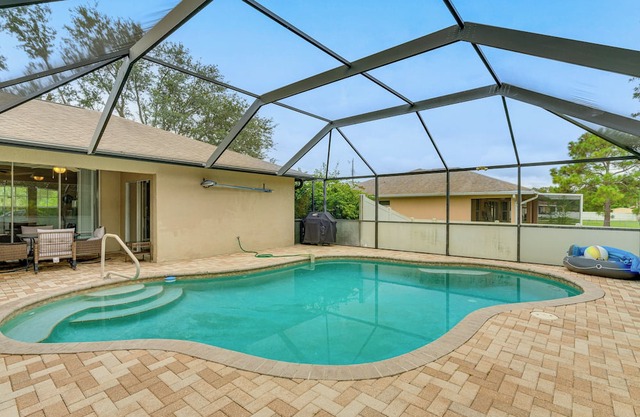 Family Home w/Pet-Friendly Yard in Fort Myers!