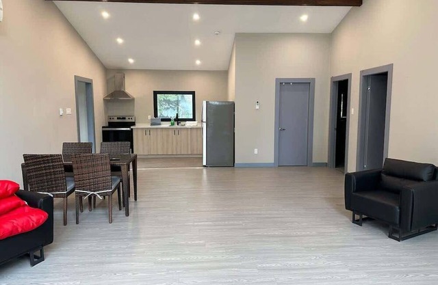 3-bedroom Villa in Lakefield #11