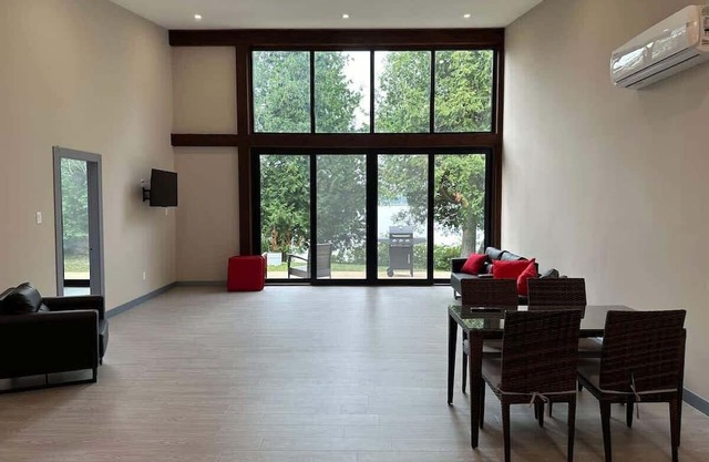 3-bedroom Lakefront Villa #3