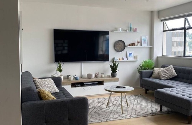 Stylish Wellington Sanctuary with Free Car Parking & WiFi