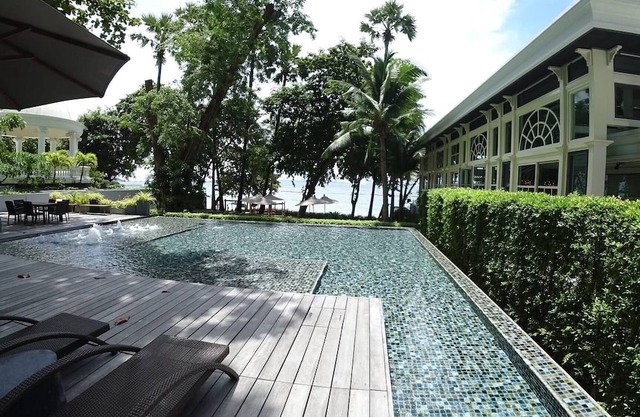1BR plus 1Bath at the ZIRE Wongamat North Pattaya Beachfront Sea-City View