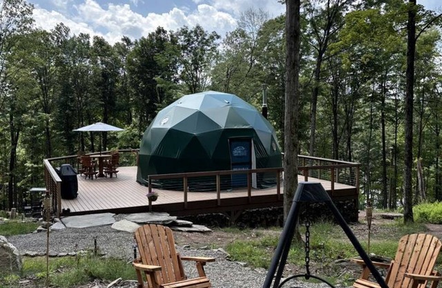 Luxurious Dome with Stunning Views for a Romantic Glamping Getaway by Swan Lake, New York