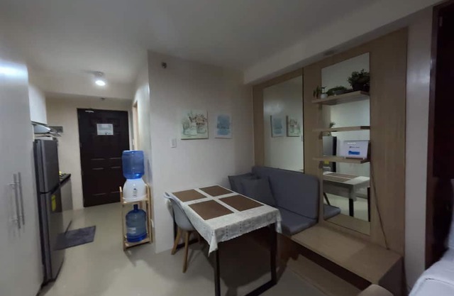 Cozy 1233 studio in beautiful Cebu City with AC, fitness room