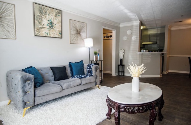 Chic 1-bedroom apartment with fitness room and AC in Sandy Springs