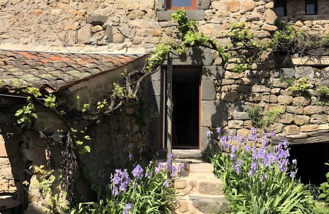 Holiday Home 'La Treille' with Mountain View and Wi-Fi