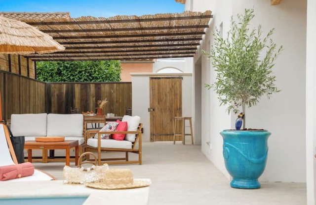 Bright apartment with private terrace right next to the Basilix
