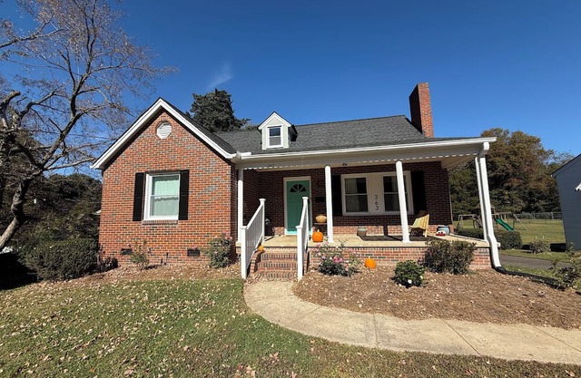 Cozy 4-bedroom home in charming Winston-Salem with antique and vintage accents.