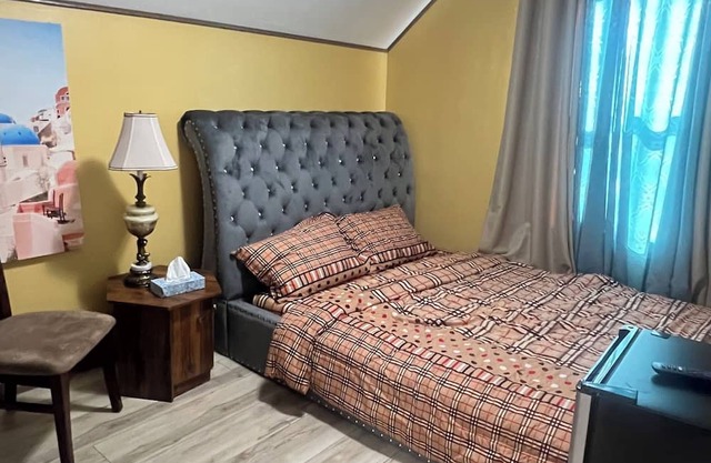 4Br/1Bath Boutique Luxury Collection in SSM