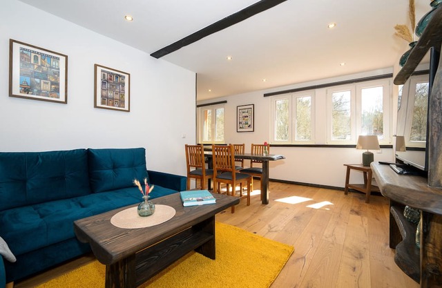 Apartment 'Vierburg Bützow' with Shared Terrace, Private Garden and Wi-Fi