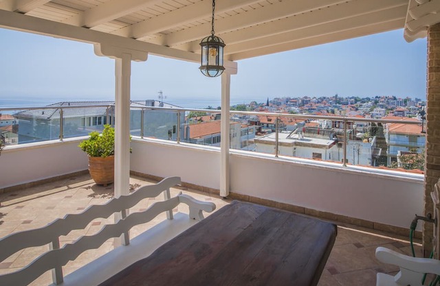 Kappa Rooms Penthouse Apartment