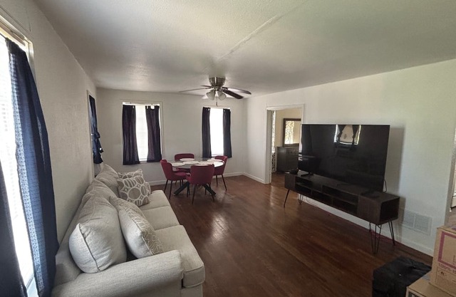 Cozy apartment in Olmos Park