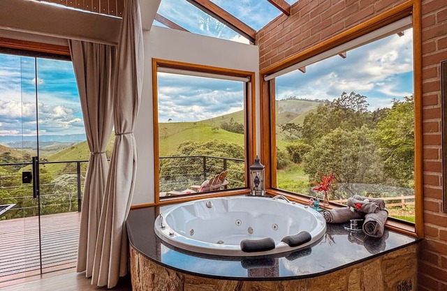 Cottage for couples with breakfast in Sto Antônio do Pinhal, close to Campos.