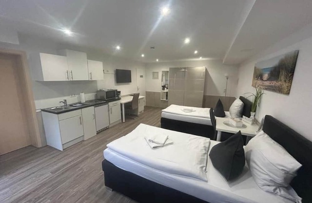 Classic double room with fitted kitchen in the basement