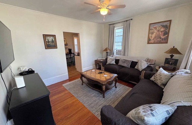 Downtown Salem Retreat 2BD