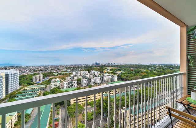 Luxe Suite With 180° Stunning City Views