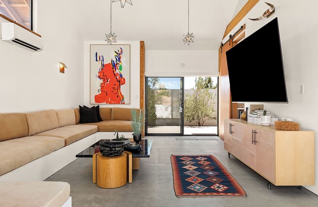 AMAN STYLE HOME Yucca Valley with Pool/Sauna/Starlink