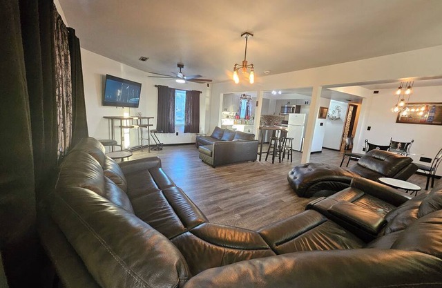 Apartment: The Rose On 8 Mile Rd.