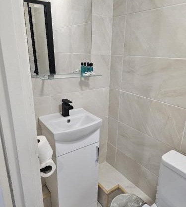 Knightsbridge Lodges