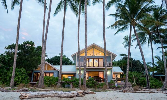 Newell Villa | Frangipani Beach House - Beachfront/Heated Pool