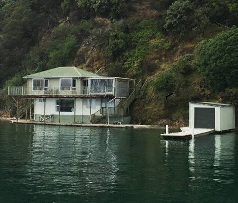Waikawa Bay House | Ranui-(Maori name meaning Big Sun)